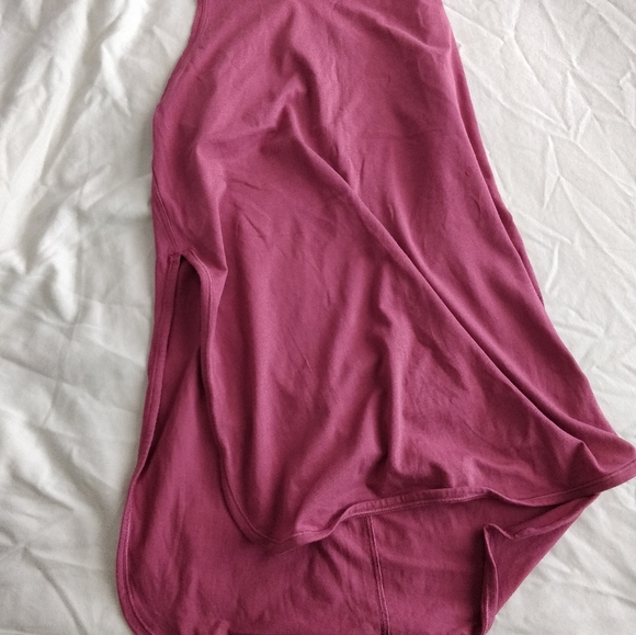 BNWOT Long tank with slits on sides - Picture 3 of 5